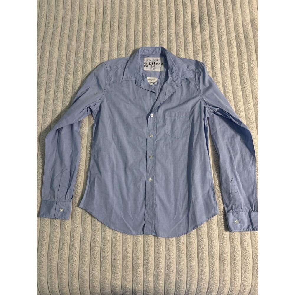 Frank & Eileen Barry Long sleeve Button Down Shirt women’s small Light Blue luxe